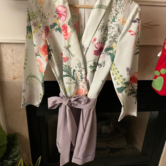 Ted Baker Floral Lavender Short Romper Wrap Detail Size 3 (US 8) - Picture 5 of 16